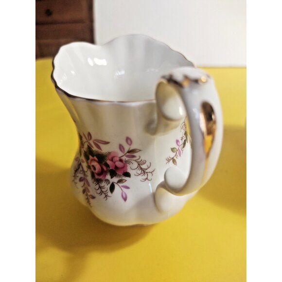 Royal Albert Lavender Rose Cream & Sugar Bowl, Salt & Pepper - Picture 13 of 16